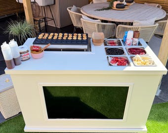 Mini carrito de panqueques holandés con pantalla de TV incorporada