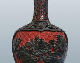 VTG Chinese Carved Cinnabar Lacquer Cabinet Black & Red Vase Floral Carvings