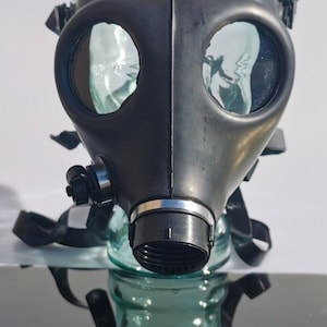 Israeli gas mask - Etsy 日本