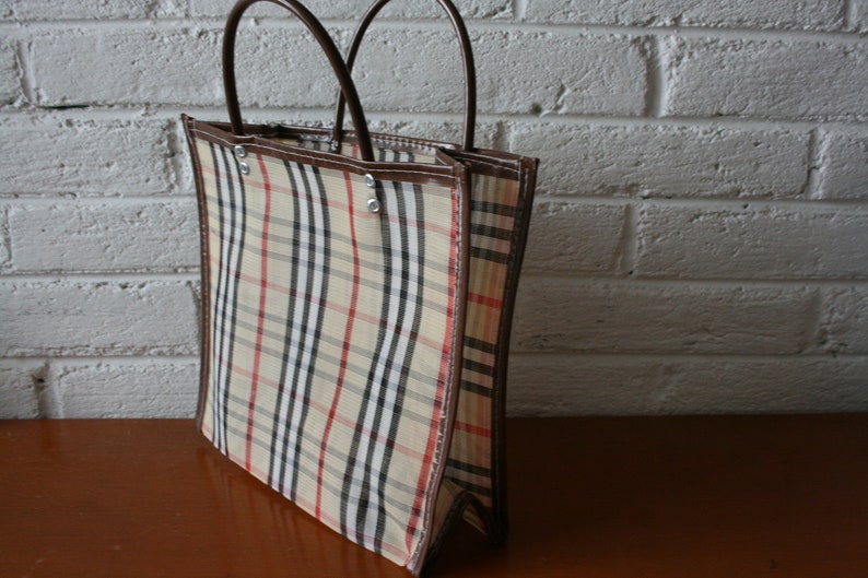 Mexican Market bag Beige with black Plastic Mesh Small #2 white and red lines