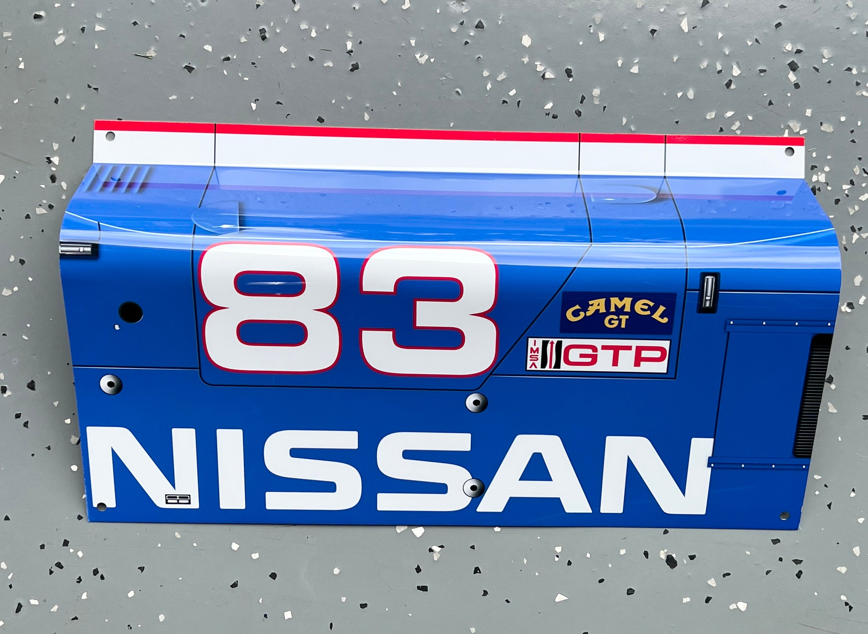 レーシング伝説の1990年式日産NPT-90 IMSA GTPにインスパイアされた