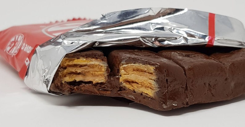 Aimant de réfrigérateur Kit Kat à quatre doigts pleine taille image 3