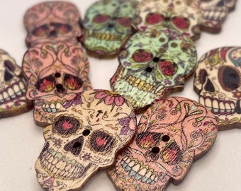 10 x Day of the Dead Skull Wooden Round Buttons, 2 Hole el Día de los Muertos Buttons for Sewing, Knitting, Crochet, Crafts, Candy Skull