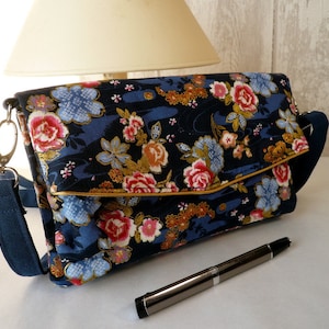 Petit sac bandoulière, sac-pochette plié en coton japonais, avec des poches zippées