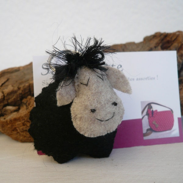 Porte-clé mouton en feutrine, porte bonheur brebis, cadeau pour fan de petits moutons