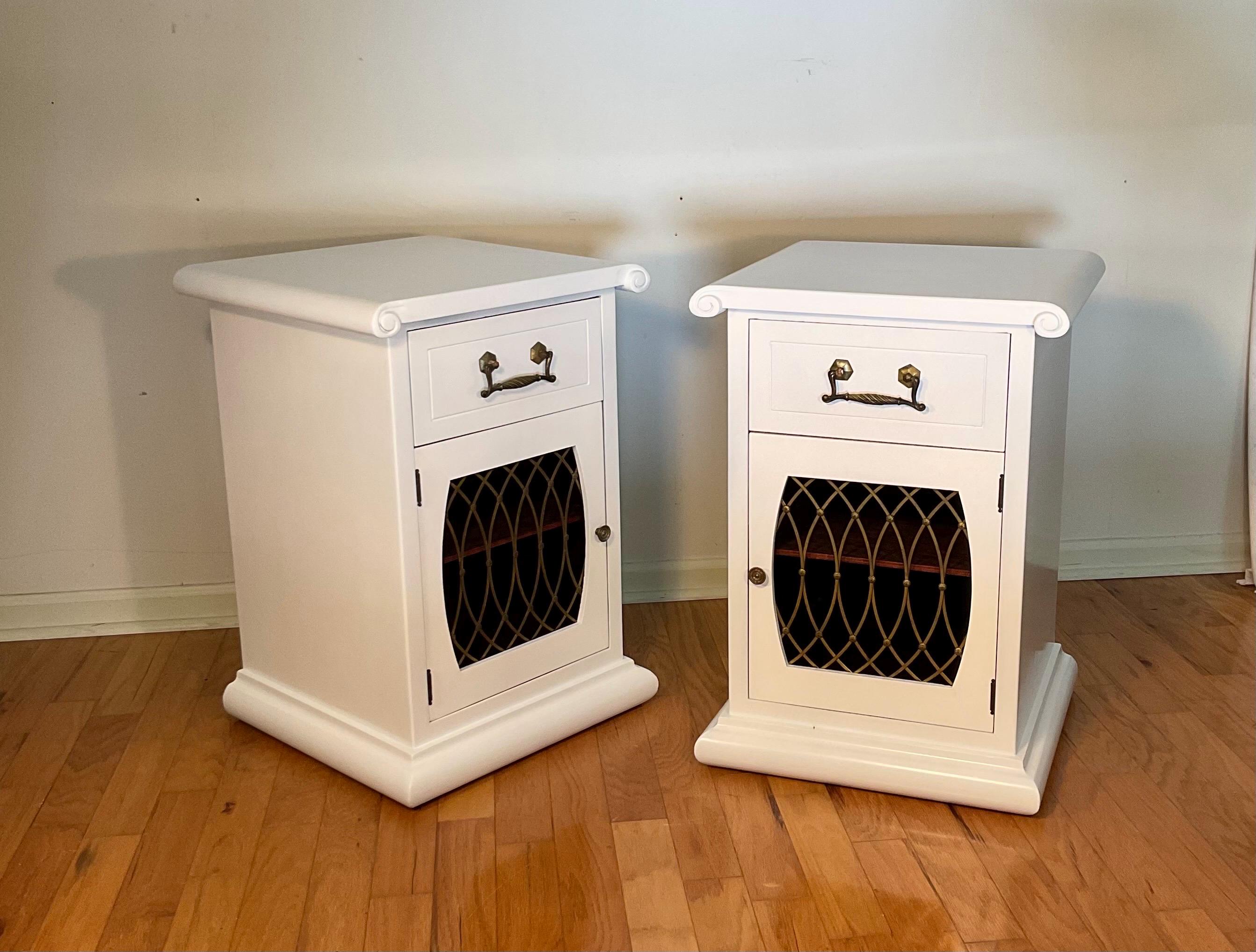 1940s - 50s Vintage Mahogany & Brass White Lacquer Brass Grills Bedside/Nightstands Tables - a Pair