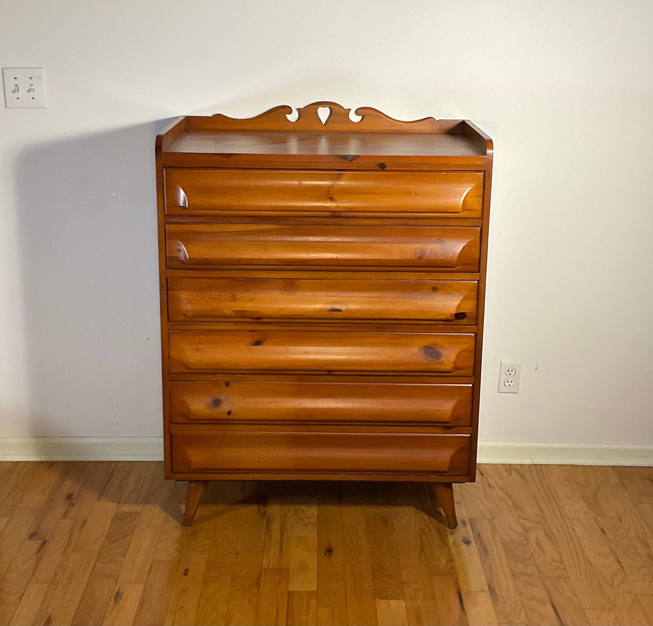 NASTOYS Mid-Century PIERCE (SMALL)1個 Mid Century MODERN Walnut + White DRESSER / Bedroom SET by