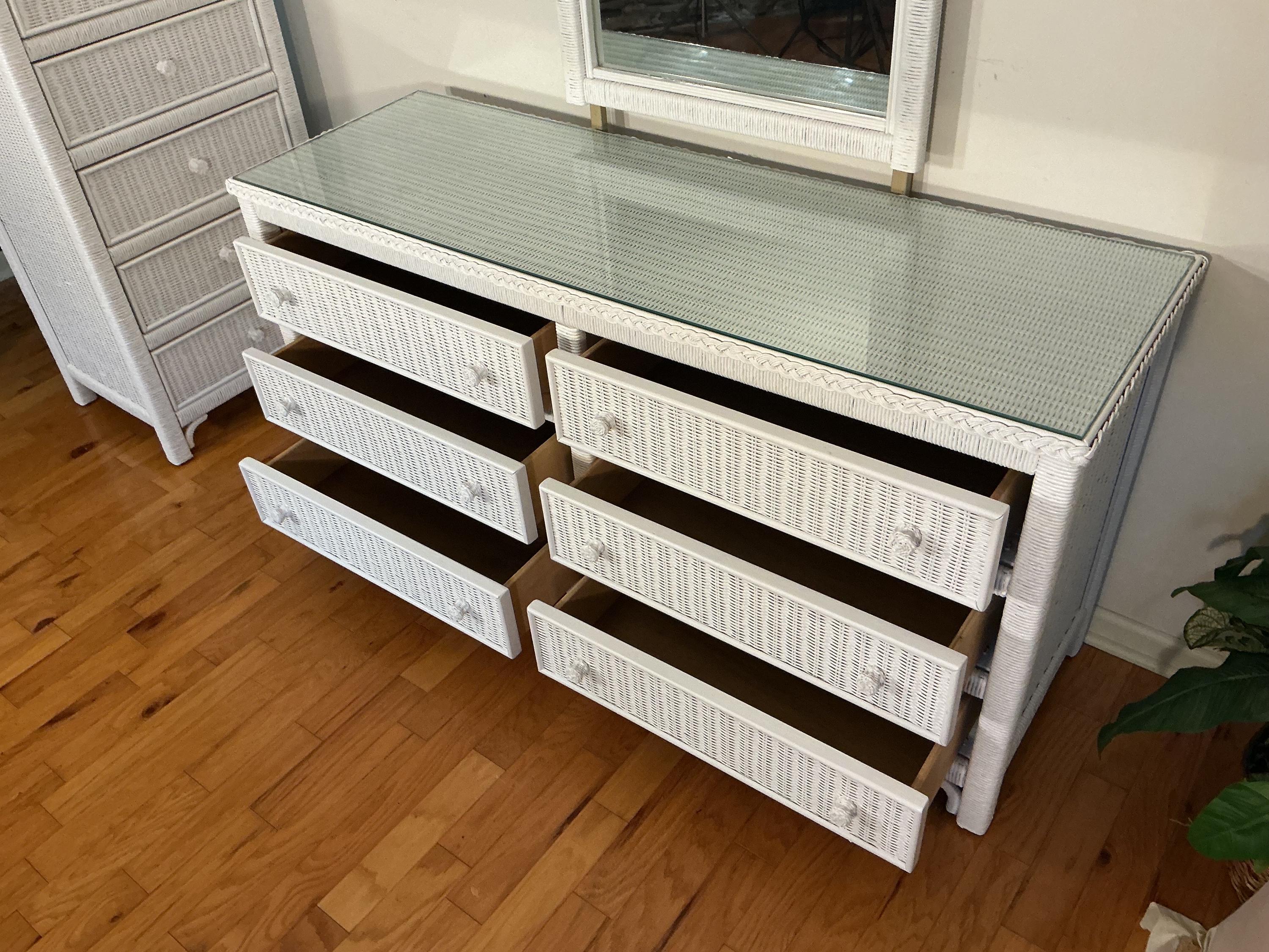 Vintage Henry Link Lexington White Wicker Bedroom Furniture Set