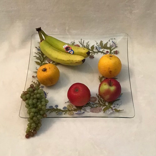 Vintage Signed Dorothy C. shops Thorpe Wildflowers & Ribbon Large 12 3/4” Square Glass Tray Serving Platter