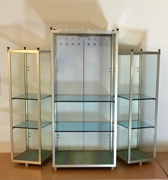 Perfume display cabinet discount