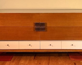 Italian Mid Century Bedroom Dresser Chest with 6 Drawers, circa 1950s