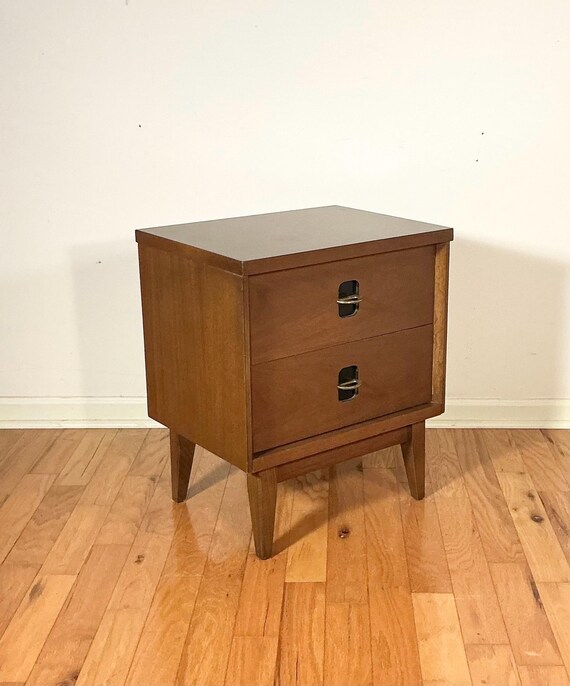 Bassett Walnut Nightstand Mid-century Modern Brass and Black 2