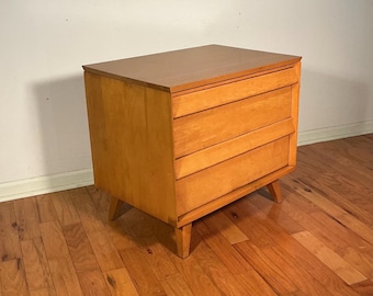 Mid-Century Modern 2-Drawer Chest/Nightstand by Birchraft Baumritter New York, C. 1960s