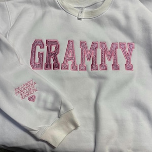 Personalisiertes Glitzer Sweatshirt mit Glitzer Applikation. Personalisiertes Geschenk