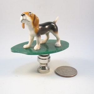 Lamp Finial Fine Ceramic Beagle Dog  Hagen and Renaker  Nice Size on a Green Resin Stand Found Object Collectable 15RZ