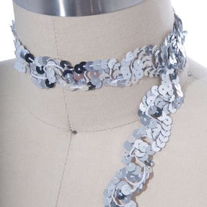 Silver Sequin Trim 2 yardas Non Stretch Silver Sequin Trim Snaked and Intertwined Ribbon Design / Silver Sequin Ribbon / Silver Sequins Trim