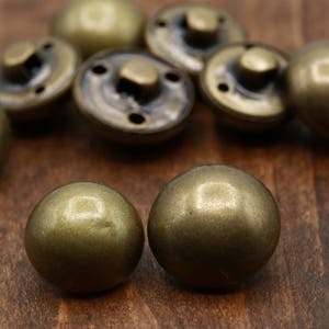 Antique Brass 4 Hole Metal Button – Fancy Tiger Crafts Co-op