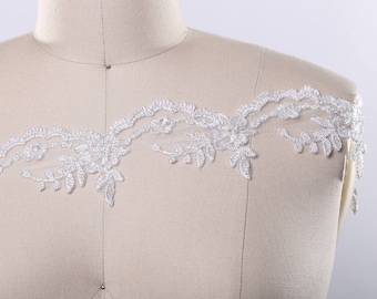 Pizzo con perline: filo metallico argento, abbellimento per velo da sposa