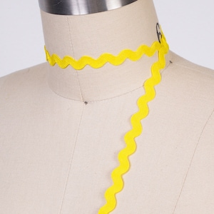 50 Yards Golden Yellow Ric Rac Trim Bright Yellow Ric Rac Ribbon / Yellow Zig Zag Lace. Perfect for Edging A Line Skirt
