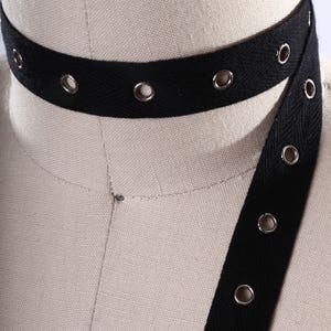 Schwarzes Ösenband / 0,75 "Köperband aus 100% Baumwolle / Nickelmetallösen / Ösenband mit Schnürung / Schwarzes Ösenband