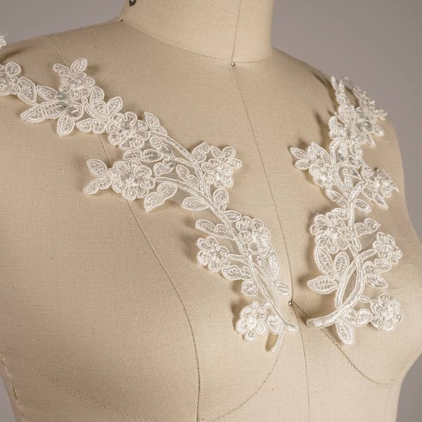 Bridal Applique/ Ivory Veil Applique/ Ivory Applique/ Great for Wedding Gowns/ Embellished Design/ Subtle Beading