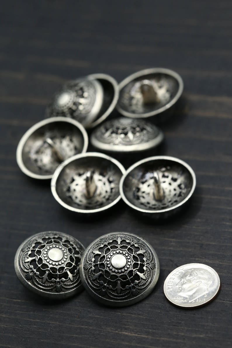 Silver Metal Buttons 4 PIECES / Antique Silver Buttons/ 1/ 25mm / 40L Hollow thy Name MS13 画像 4