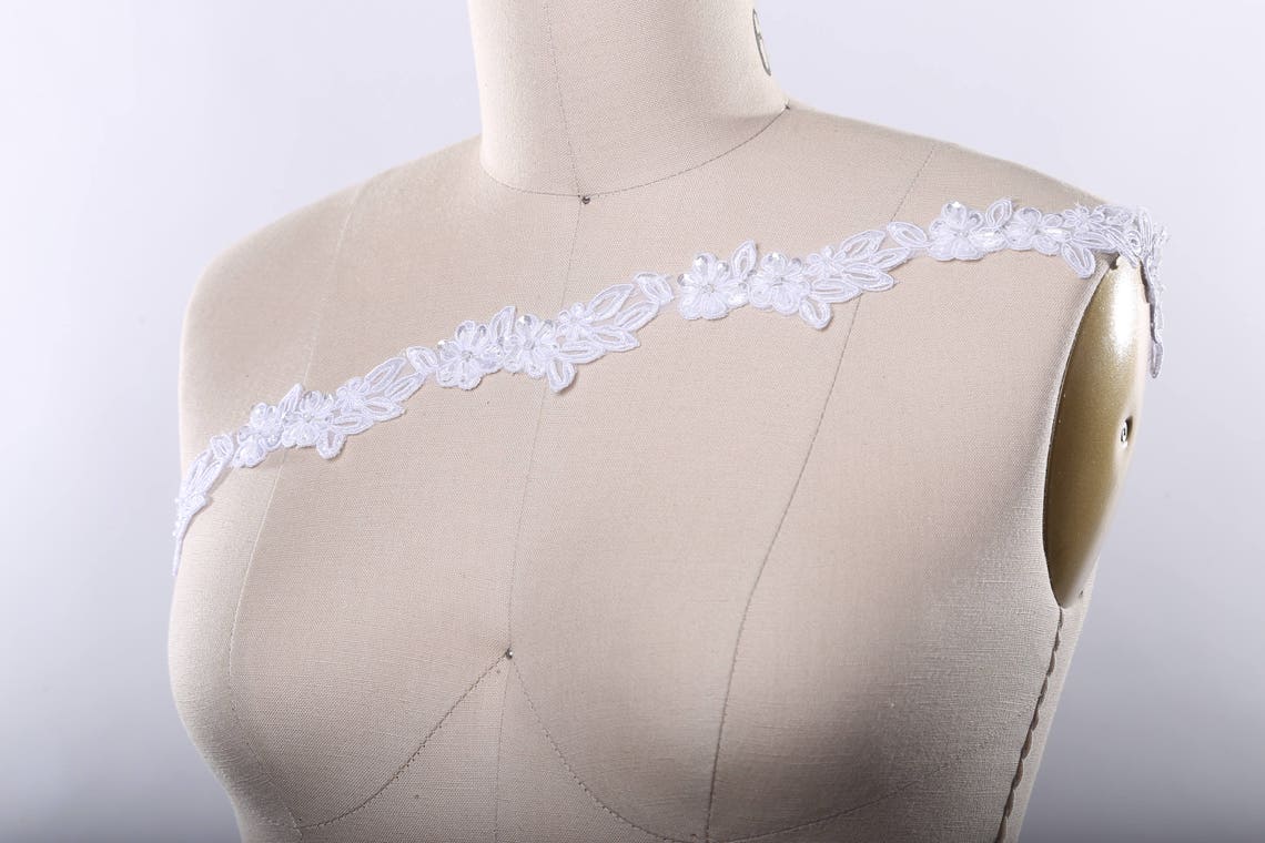 Lace Trim Veil Ivory Single Teir AN60403DL main image 1