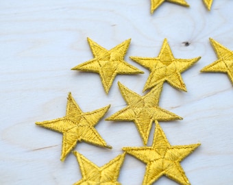 Parches termoadhesivos de estrella dorada: bordados con hilo metálico (5 unidades)