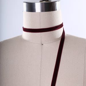 Bordeaux Fluwelen Trim. Single Faced Bordeaux Fluwelen Lint. Extreem zacht met korte pool en zeer flexibel