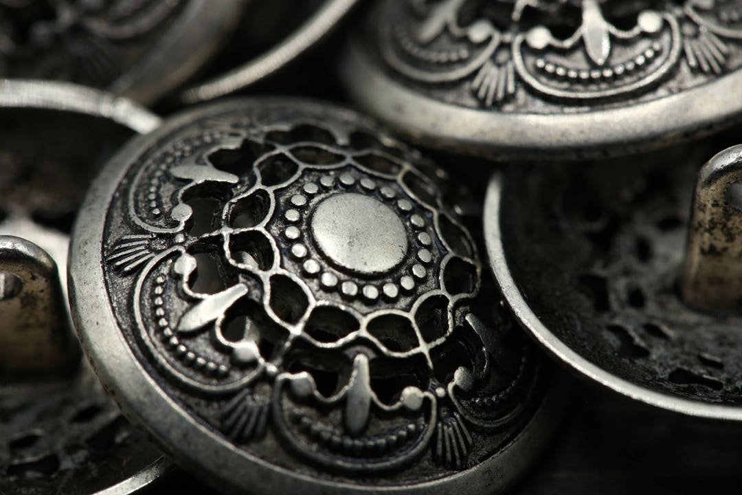 Antique Silver Metal Shank Buttons: Ornate Design (4 Pcs, 25mm) Sty No ...