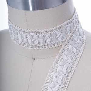 Ivory Gimp Trim/ 1.25&quot; White Gimp Trim Satin Gimp for Upholstery. Venetian Gimp Gorgeous Parisian Braid. Majestic Gimp Braid Style