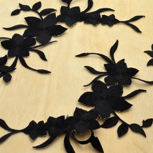 Parche bordado de flor negra: aplique termoadhesivo (juego de 2 piezas)