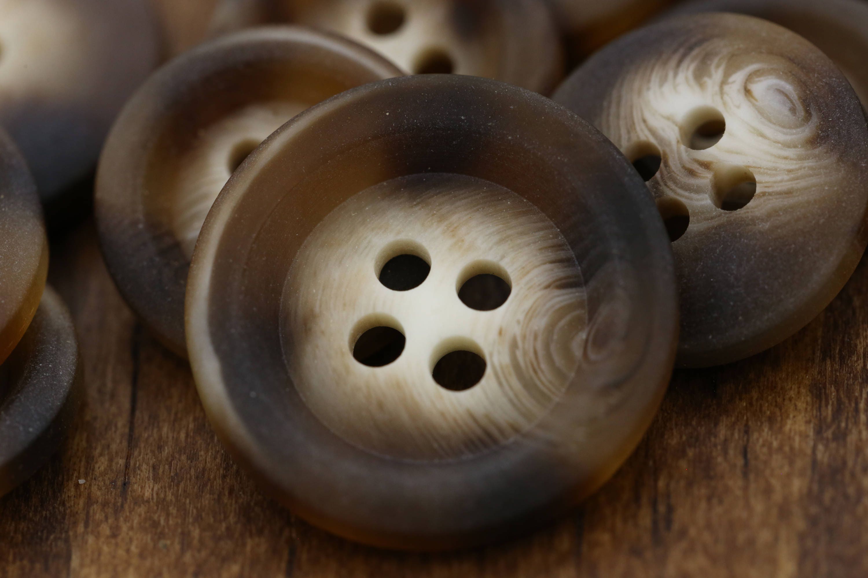 One Dozen Marbled Brown Buttons - 7/8 Nickle Sized Wood-like Brown Bu —  Leather Unlimited
