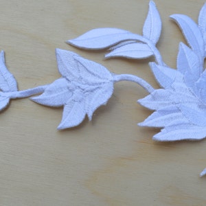 White Flower Patch 2 Martagon Lily White Flower Embroidery Patches/ White Flower Applique with Iron-on Backing image 3