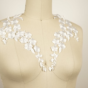 White Flower Patches PAIR White Embroidery Flower Patches/ White Flower Applique Iron-on Backing