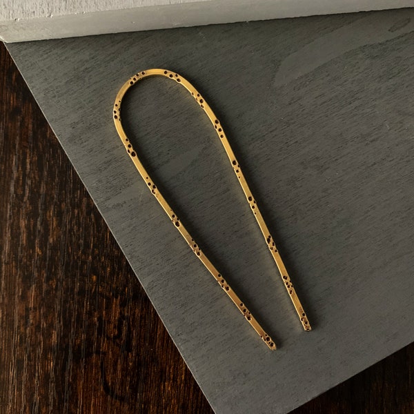 Textured small hair fork, french hair pin, man bun holder pin, gold hair pin, arch hair fork, U shape hair prong, accessories for fine hair