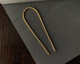 Small hammered hair fork, minimalist french hair pin, U shaped hair pin, bun holder pin, hammered hair stick pin, gold hair fork, arch pin