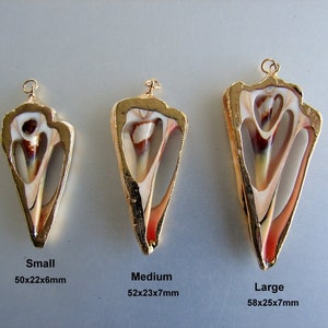 May include: Three gold-plated seashell pendants in different sizes. The shells are white with brown and red markings. The pendants are labeled "Small 50x22x6mm", "Medium 52x23x7mm", and "Large 58x25x7mm".