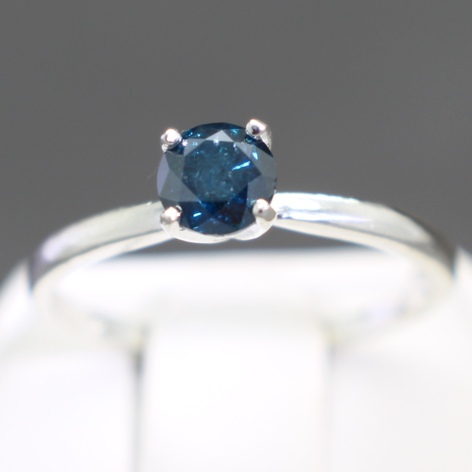 Natural Blue Diamond Engagement Rings : Sapphire Engagement Ring Guide ...