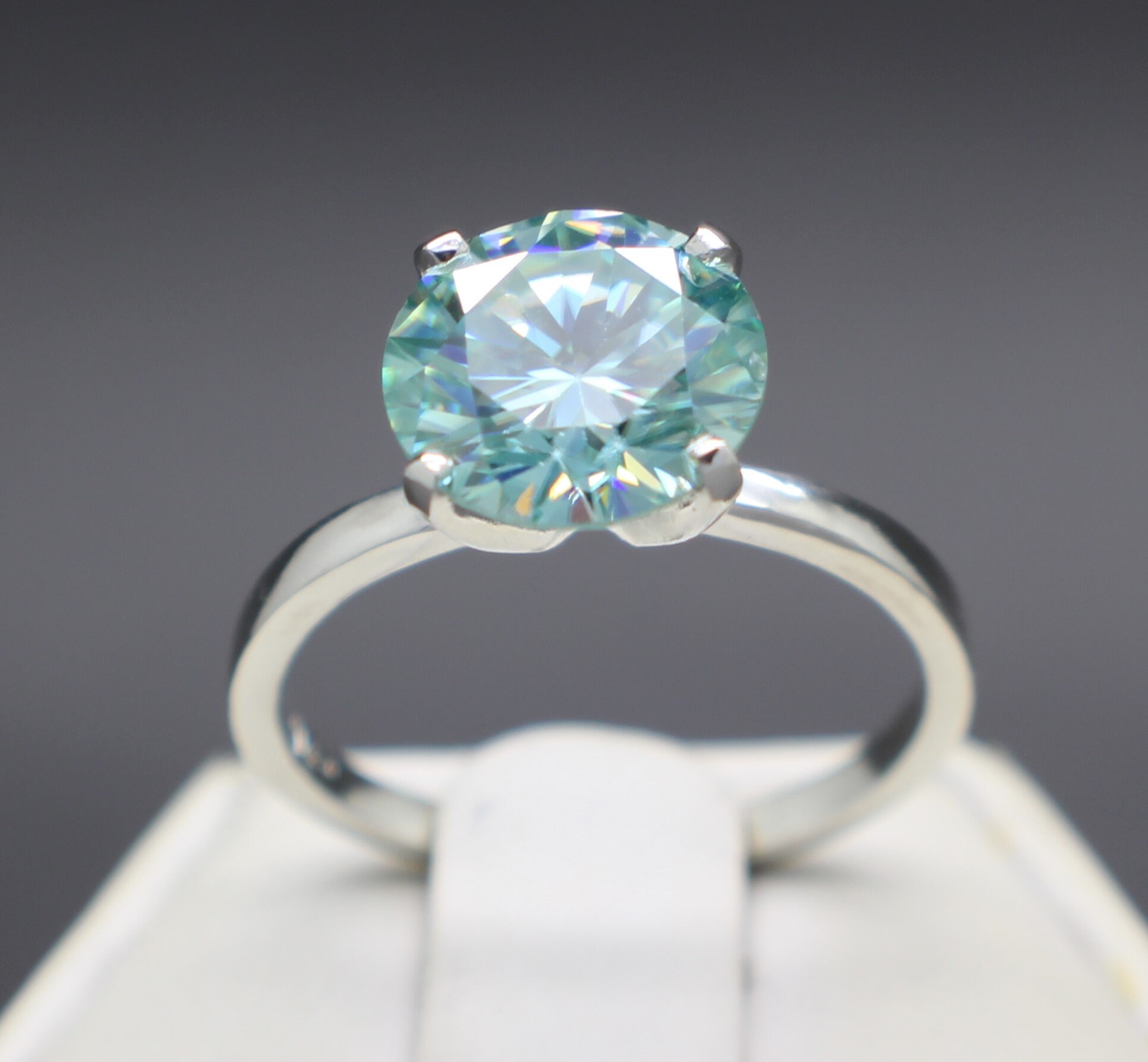 3.15cts Ice Blue Diamond Engagement Ring (9.50mm) VS1 Clarity and Apprasied! Size 5 to 9