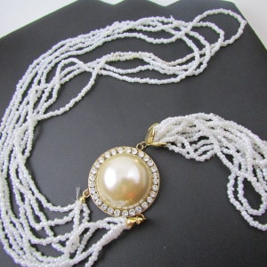 Vintage Jewelry- Faux pearl beaded necklace- 90s accessories