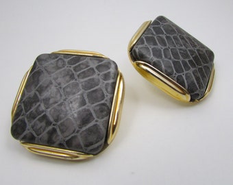 Vintage earring- Squared snake print charcoal stud earrings- 90s Jewelry