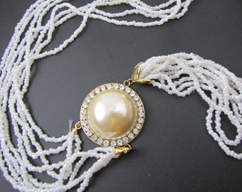 Vintage Jewelry- Faux pearl beaded necklace- 90s accessories