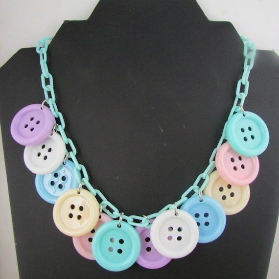 Vintage Jewelry- Colorful Baby Pastel Button Necklace- 90s 