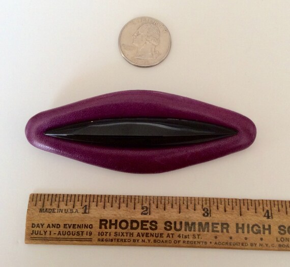 Funky Purple Leather and Black Lucite Brooch - image 3