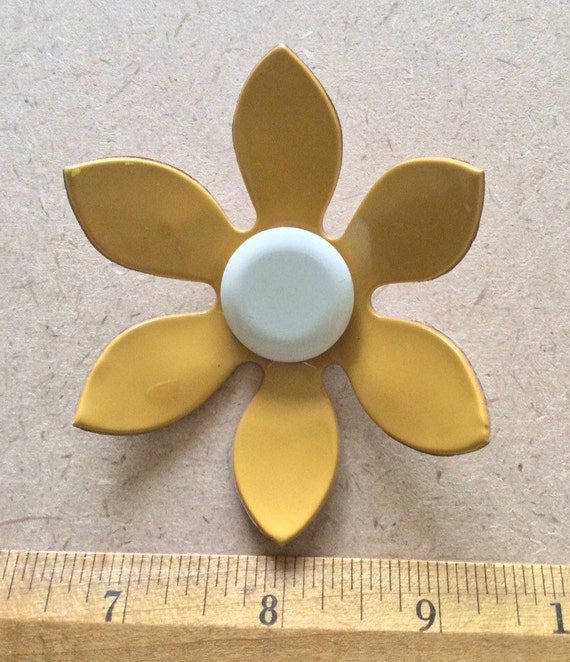 Mod 1970's Faux Leather "Pleather" Yellow Daisy B… - image 2