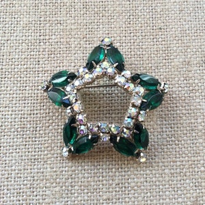 Retro Emerald Green and Aurora Borealis Rhinestone Star Brooch