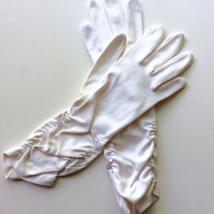 Retro white dress lady&#39;s gloves