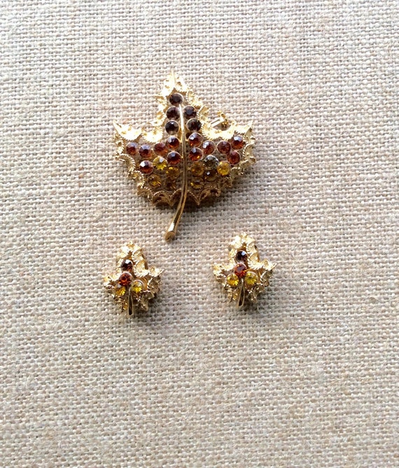 Retro Coro Brown and Yellow Rhinestone Leaf Brooch