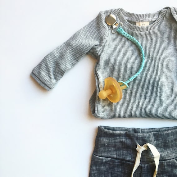 AQUA NomiLu Braided Suede Pacifier Clip